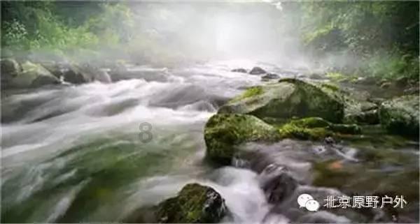 江苏南京,城门挂春联,节日气氛浓